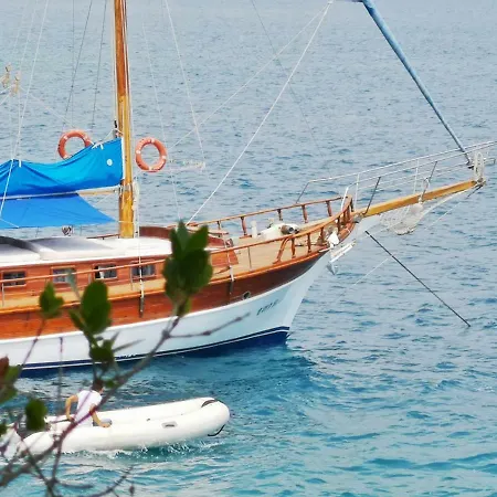 Navy Blue Yacht Charter Botel Marmaris