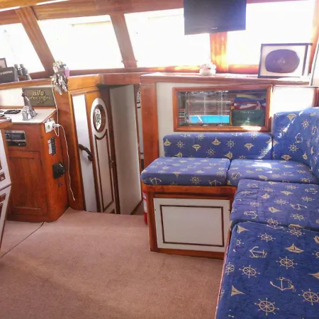 Navy Blue Yacht Charter Marmaris